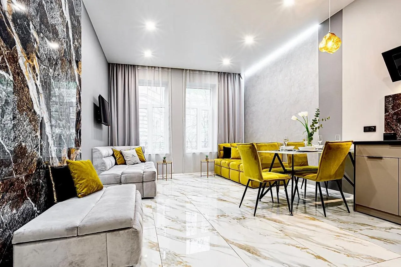 Family Residence Boutique Apartments Львов Апарт-отель