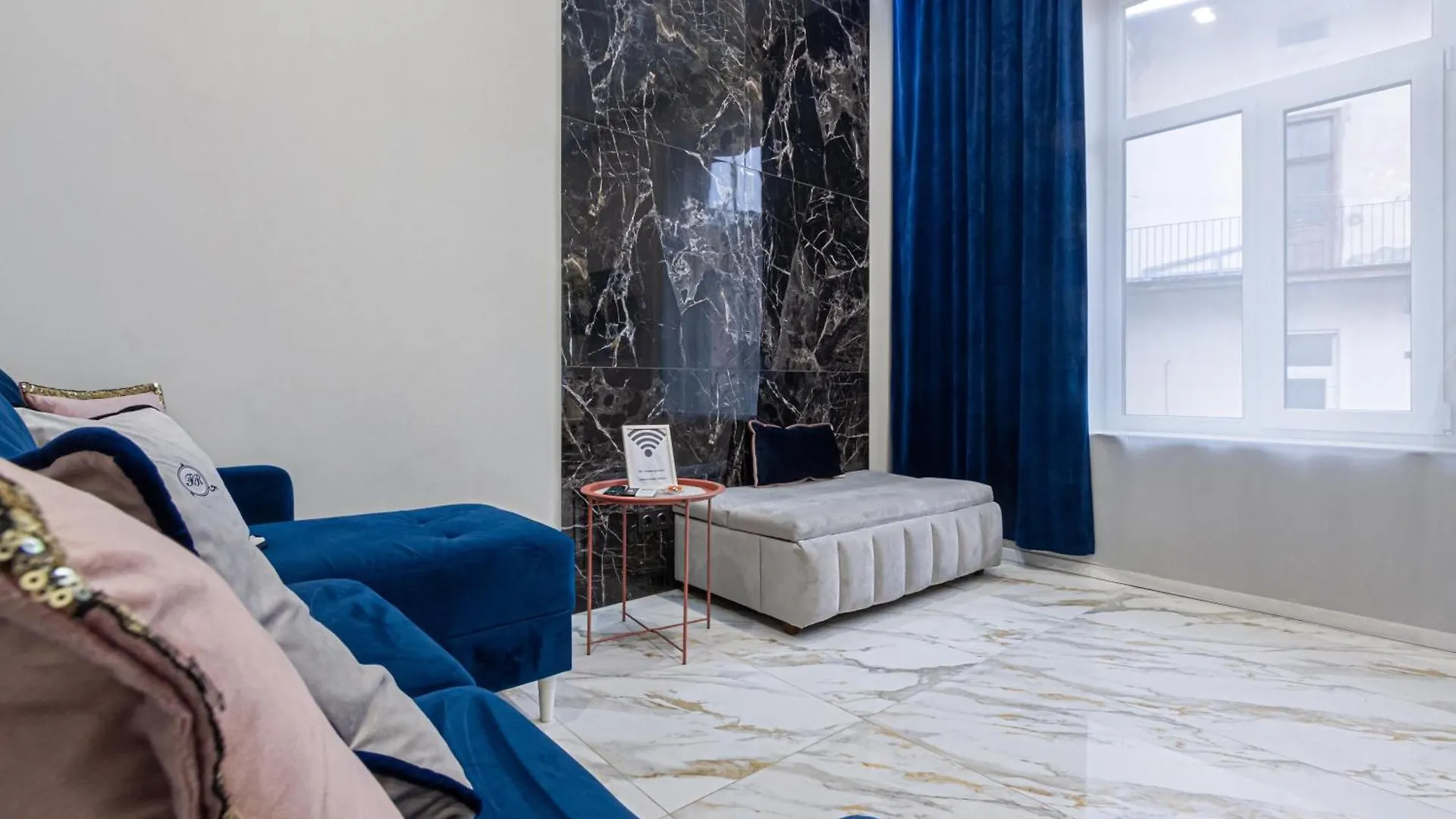 Family Residence Boutique Apartments Львов 0*,  Украина