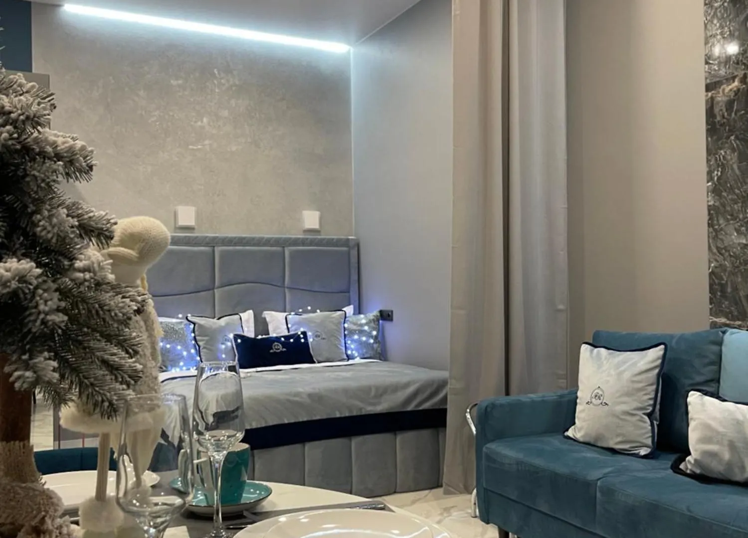 Family Residence Boutique Apartments Львов Апарт-отель